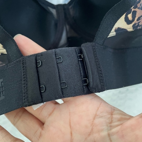 🛍️soldSports bra high impact by Natori Gravity Underwire Animal Contour 32DD - Picture 10 of 11